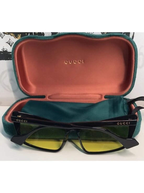 New Authentic Gucci GG626S 002 Sunglasses – Black Frame with Yellow Lenses ✨